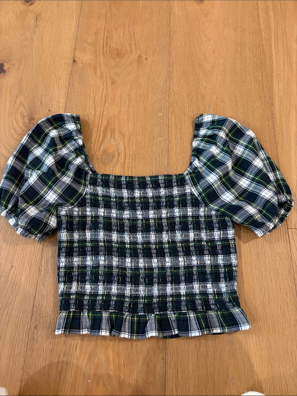 American Eagle Outfitters Green Plaid Smocked Puff-Sleeve Crop Top